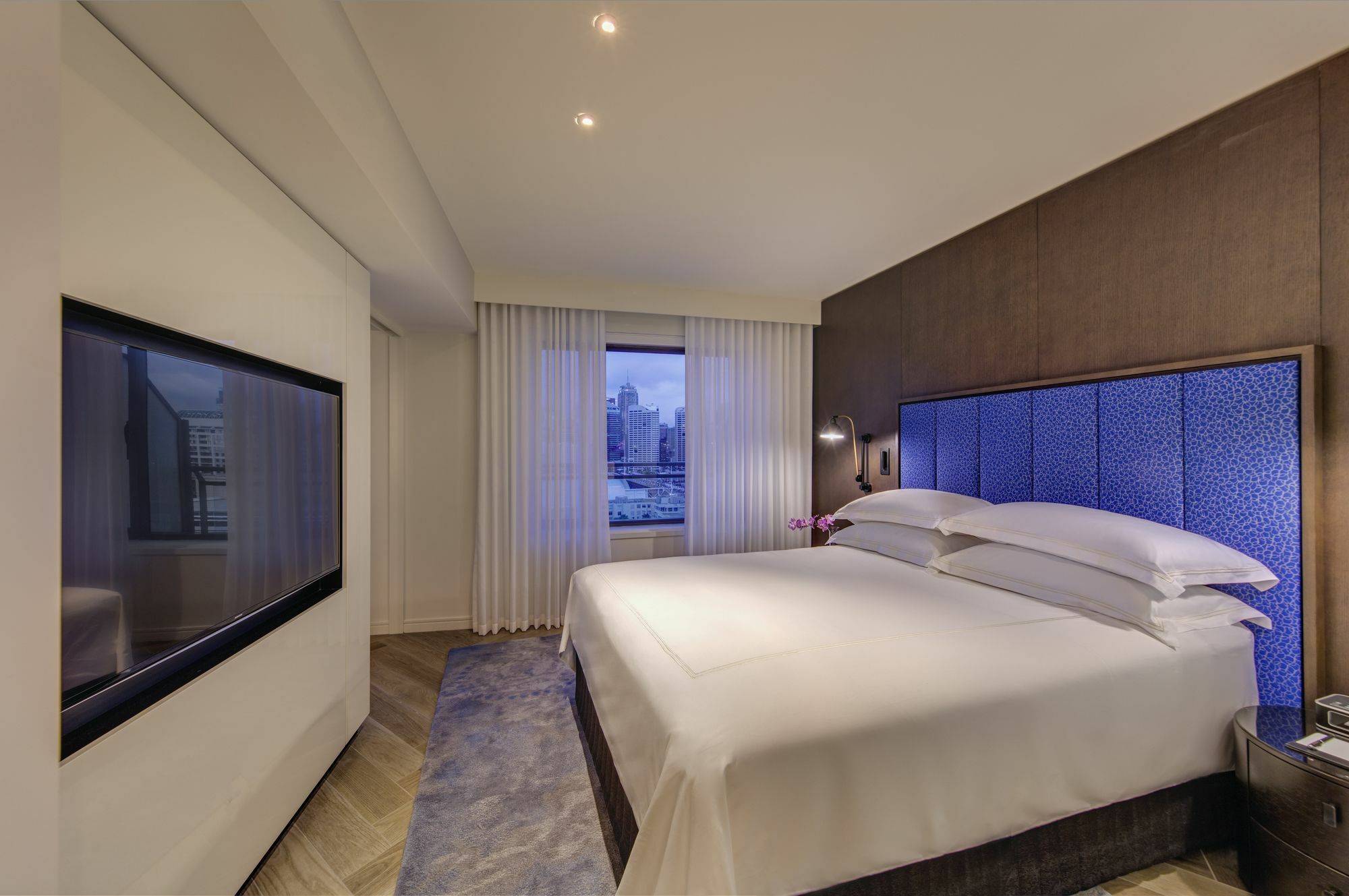 The Star Grand Hotel And Residences Sydney Ngoại thất bức ảnh A bedroom at the hotel
